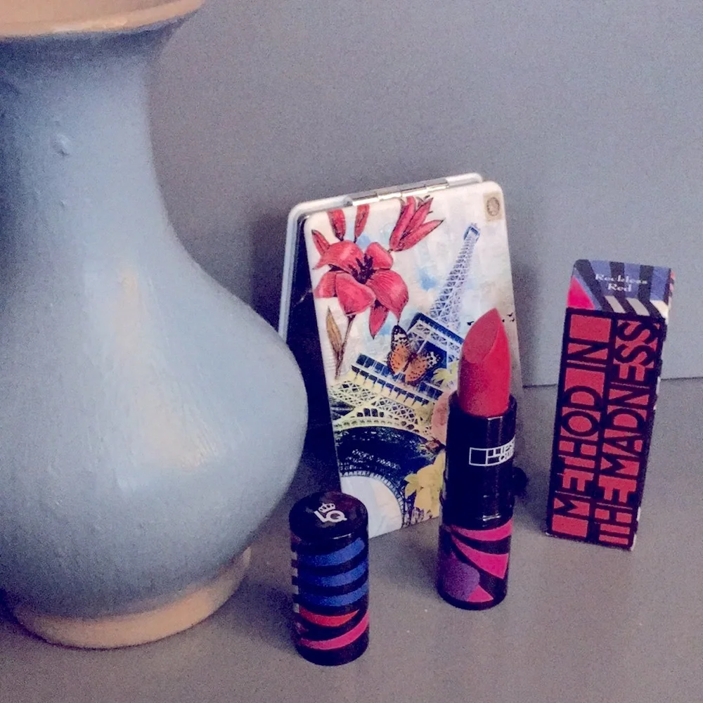 New ⬇️ 2/$25 Listing - 💋 Lipstick Queen Rich Hydrating Reckless Red Lipstick